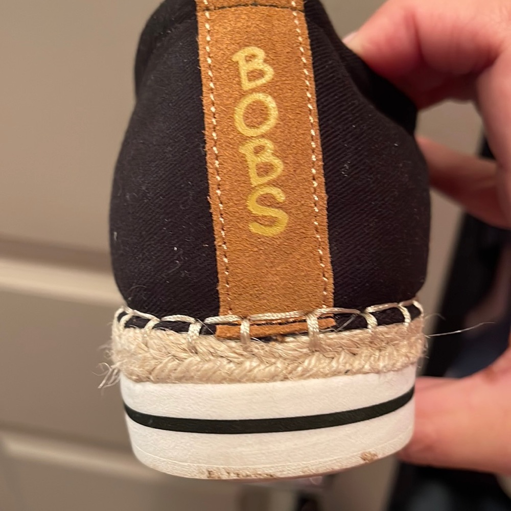 Bobs black